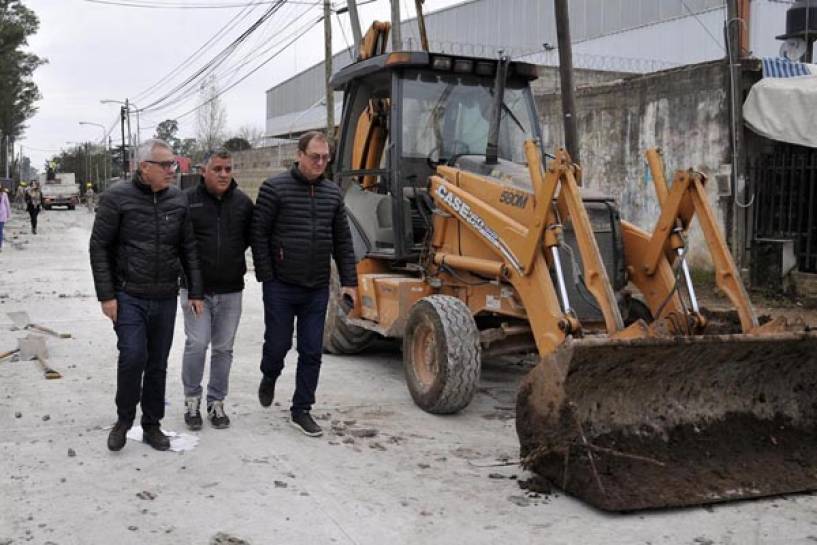 Con fondos propios, Tigre construye nuevos asfaltos en Benavídez