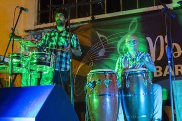 Se realizó la noche de percusión de Disfrutá Baradero en Carnaval y una nueva edición de la Noche de Almacenes de Ramos Generales