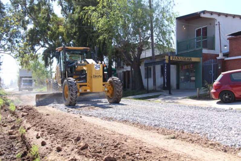 Avanzar en tiempos de pandemia: El Municipio redobla esfuerzos y profundiza trabajos de mantenimiento de calles