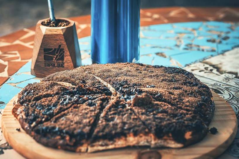 Tapalqué: este finde todo listo para probar la torta negra más grande  de la provincia