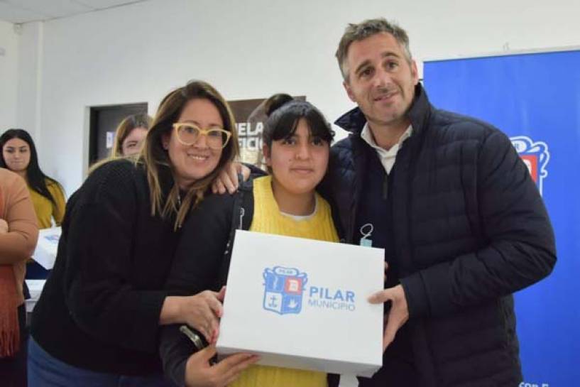 Valeria Domínguez en Derqui: &quot;Acompañar a las mujeres es parte fundamental del proyecto político de Pilar&quot;