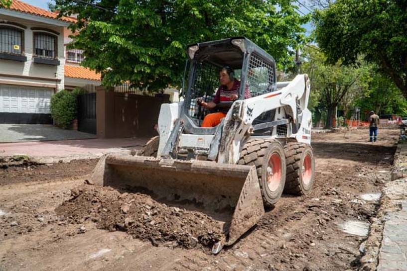 El municipio renueva pavimentos en Martínez