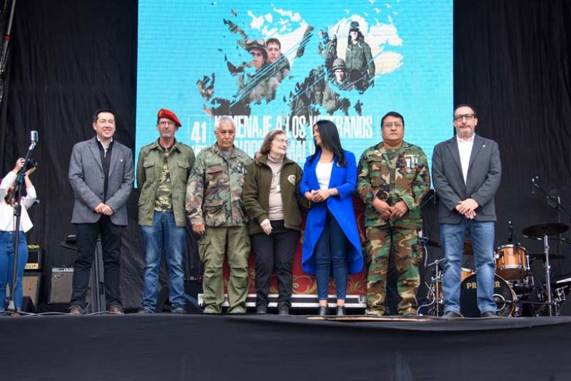 En Malvinas Argentinas se homenajeó a los veteranos y caídos en la Guerra de Malvinas