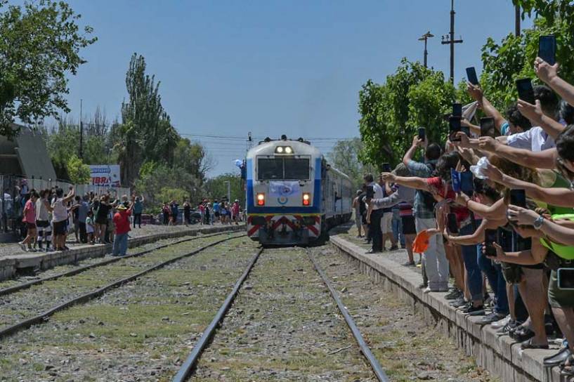 Después de 33 años, un tren de pasajeros recorrió Mendoza