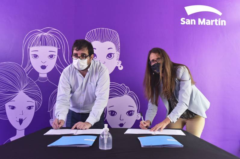 Fernando Moreira y Gómez Alcorta firmaron convenios de asistencia y acompañamiento en casos de violencia de género