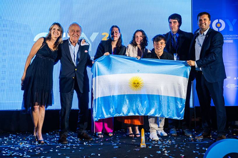 Junior Achievement Américas y FedEx Express presentan a la empresa argentina Manik como la mejor Compañía en 2023