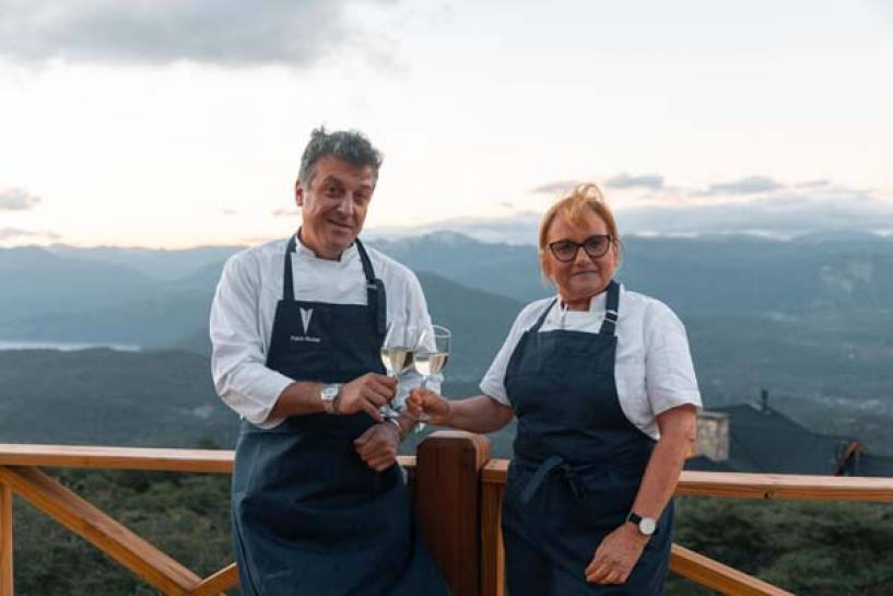Terrazas del Refugio inauguró la temporada de verano del complejo hotelero en Chapelco con la compañía gastronómica de Dolli Irigoyen y Pablo Buzzo