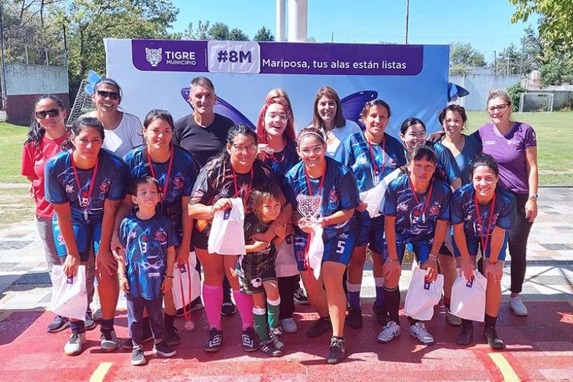 En el marco del Mes de la Mujer, más de 300 vecinas participaron de un nuevo torneo de fútbol femenino