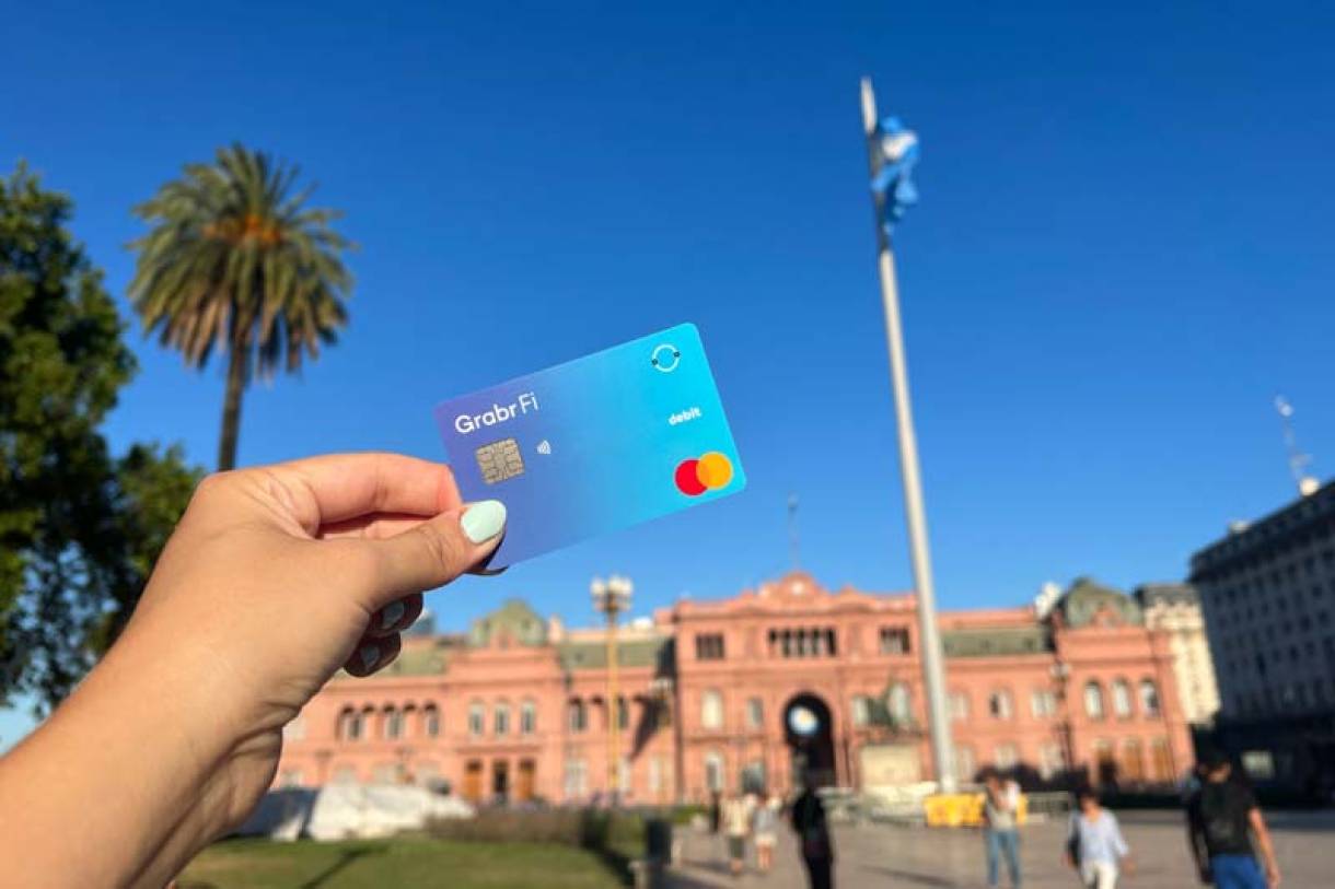 Norte en Línea - Llegó a la Argentina GrabrFi, la app que te permite abrir  tu primera cuenta y tarjeta en EE. UU. desde tu hogar, de forma gratuita