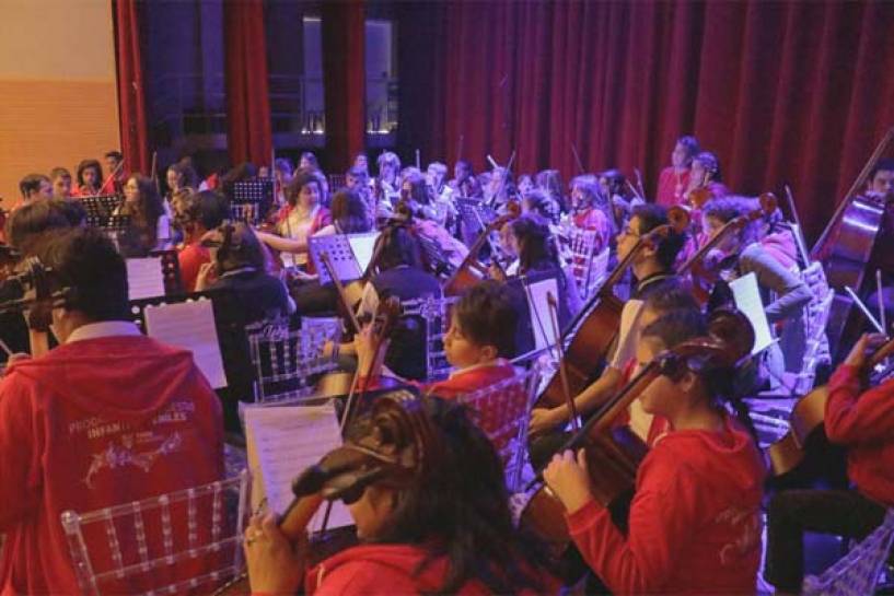 Tigre vivió el 1° Encuentro de Orquestas Infanto-juveniles en el Teatro Municipal Pepe Soriano
