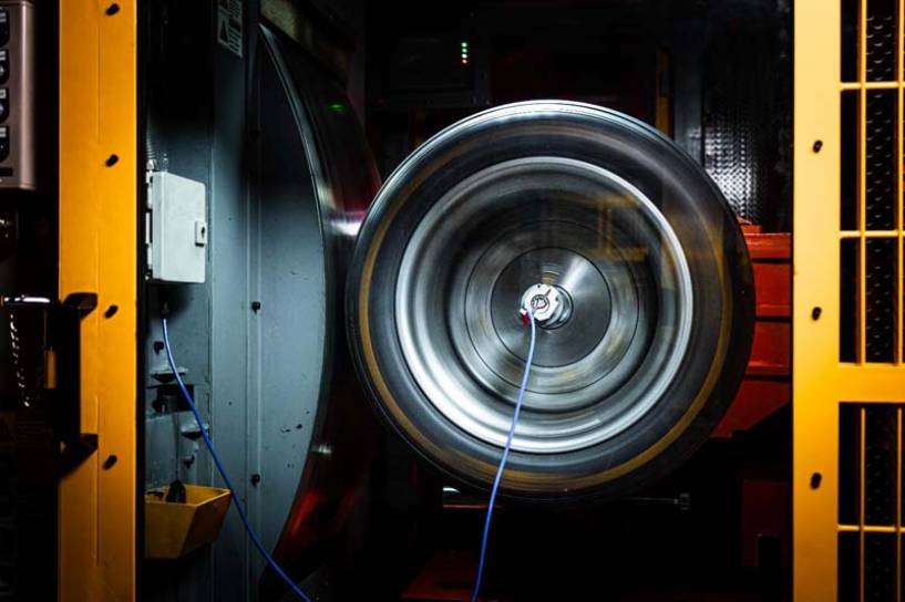 Pirelli inicia pruebas de hasta 500 km/h para crear neumáticos aún más seguros