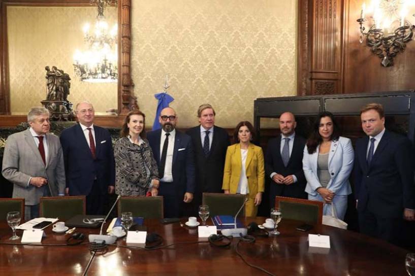 La canciller Mondino con parlamentarios europeos reafirmó la voluntad argentina de avanzar en el acuerdo Mercosur - UE