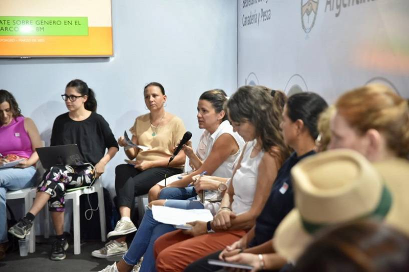Histórico debate de mujeres rurales en Expoagro