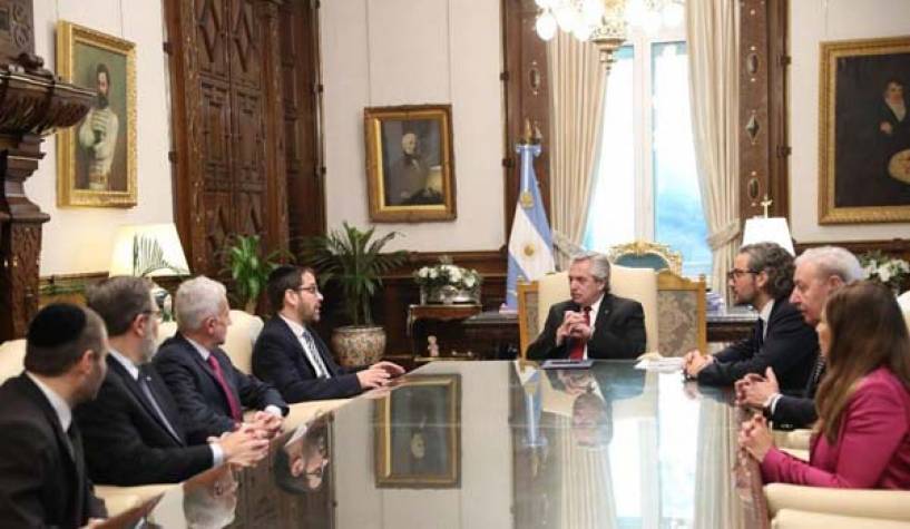 En Casa Rosada, el presidente de la Nación recibió a las autoridades de la AMIA