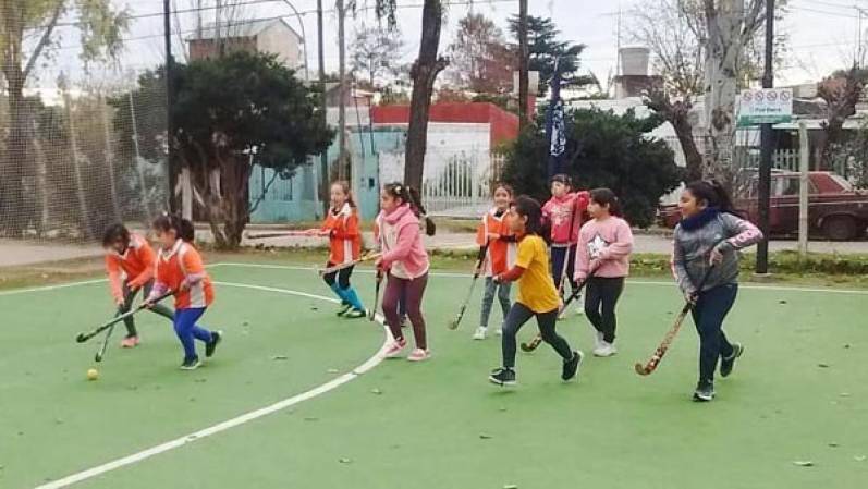 Los chicos de la Escuela municipal de Iniciación Deportiva aprenden y se divierten en Tigre